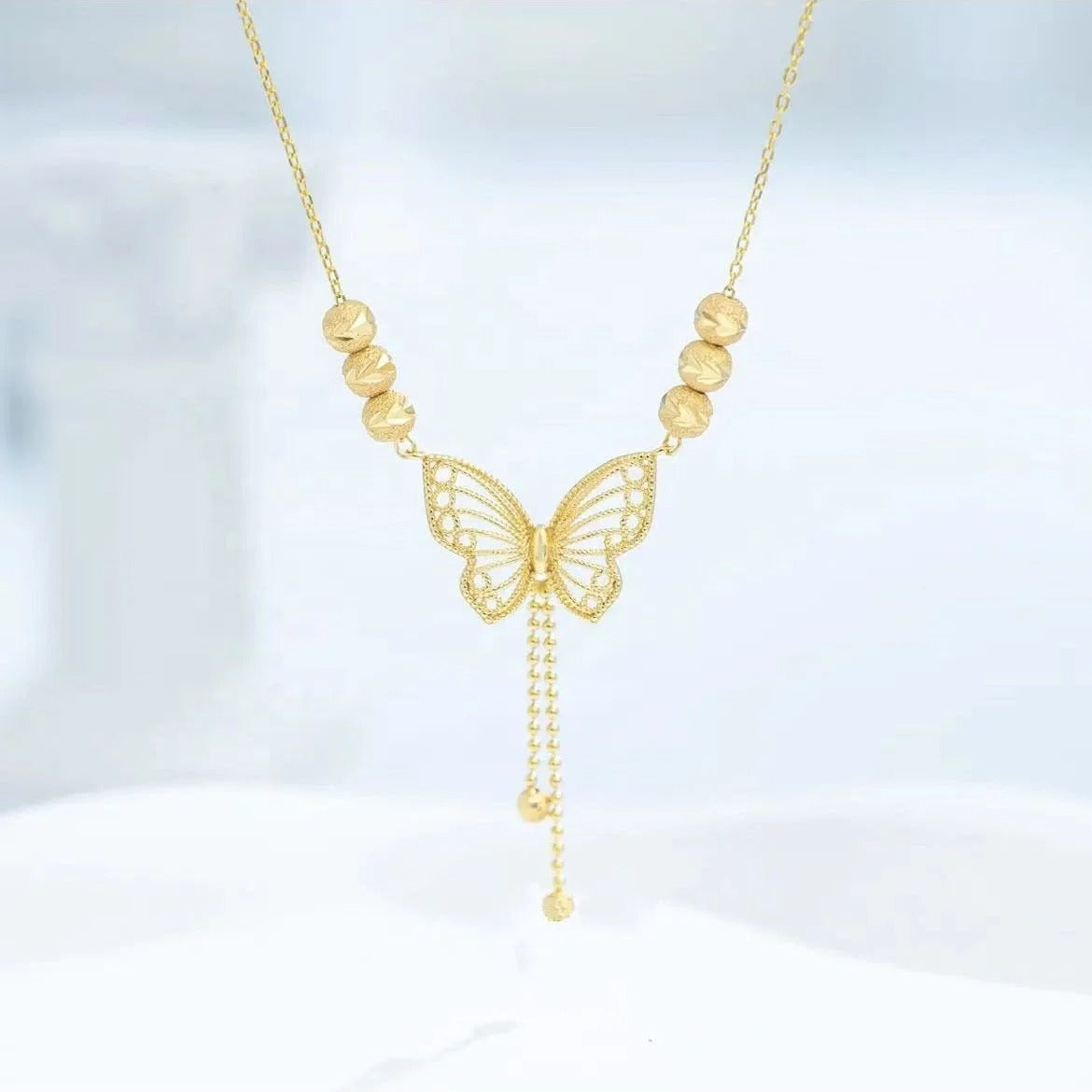 Luxury Gold Butterfly Necklace 🎁 / قلادة الفراشة الذهبية الفاخرة